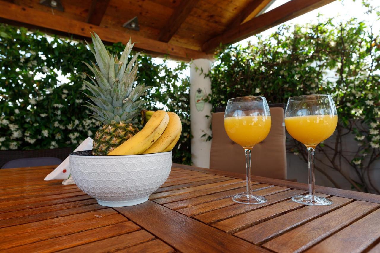 Malo Ferienvilla Privlaka, Pool, Boje, Wi-Fi, Wallbox Privlaka  Bagian luar foto