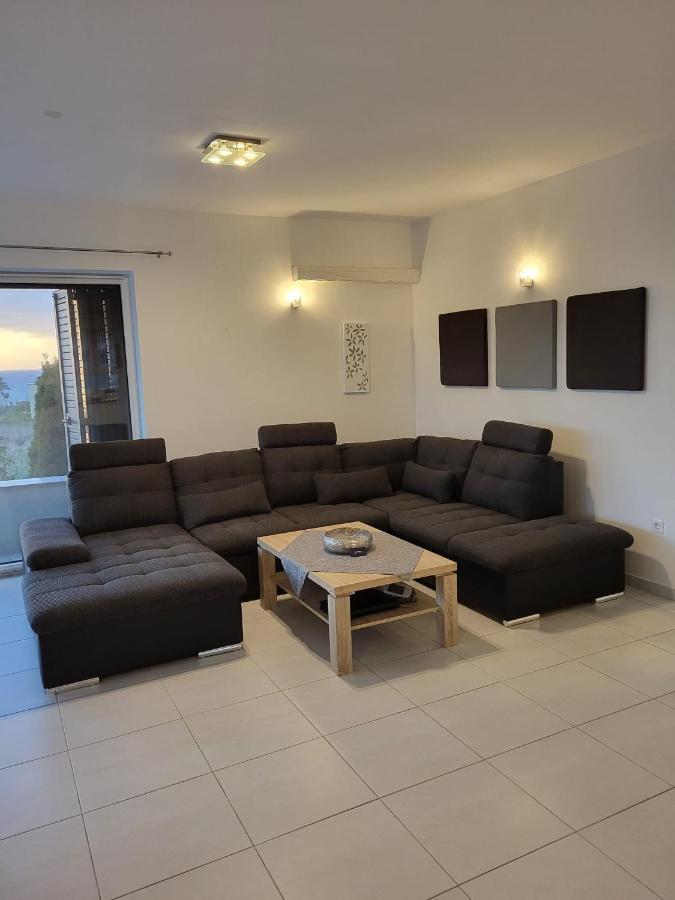 Malo Ferienvilla Privlaka, Pool, Boje, Wi-Fi, Wallbox Privlaka  Bagian luar foto
